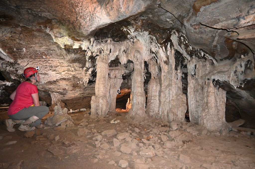 low-Porcupane Cave 5